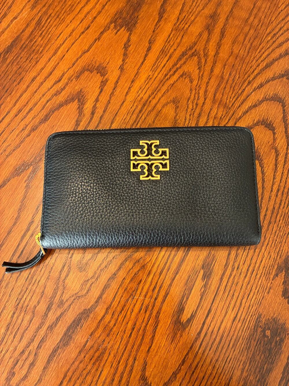 Tory Burch Britten Zip Continental Wallet Black